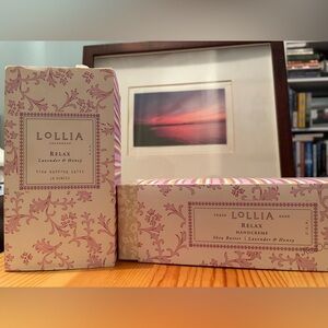 Lollia Relax Lavender & Honey Bath Set - Hand Cream & Bath Salts